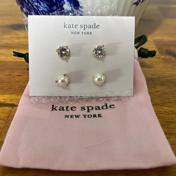 💎NWT Rise and Shine Set of 2 Kate Spade studs - Picture 1 of 3